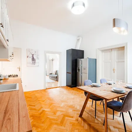 New Huge Next Castle And Charles Bridge Apartmán